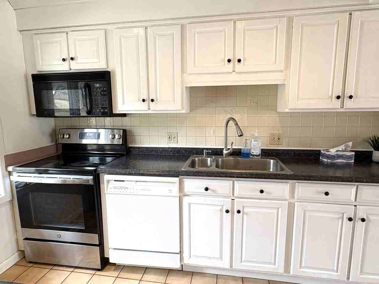 5 Winston Ct #5 - Photo 2 of 20