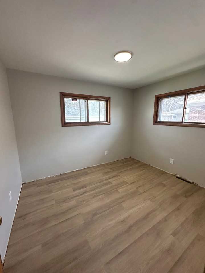 13621 Silver Rd - Photo 6 of 6