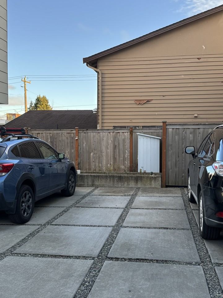 2110 14th Ave S #B - Photo 3 of 15