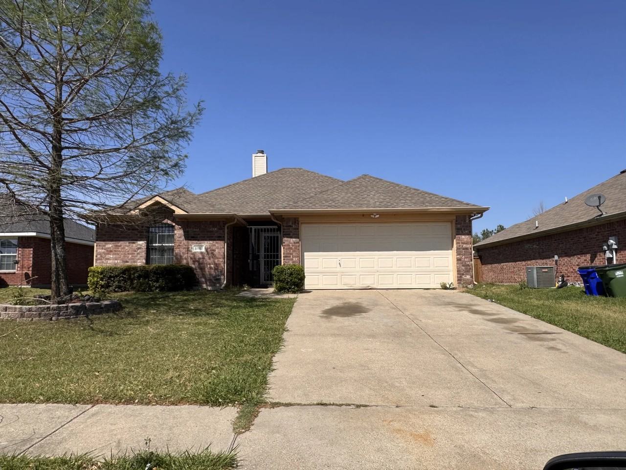 10917 Spring Grove Dr - Photo 2 of 15