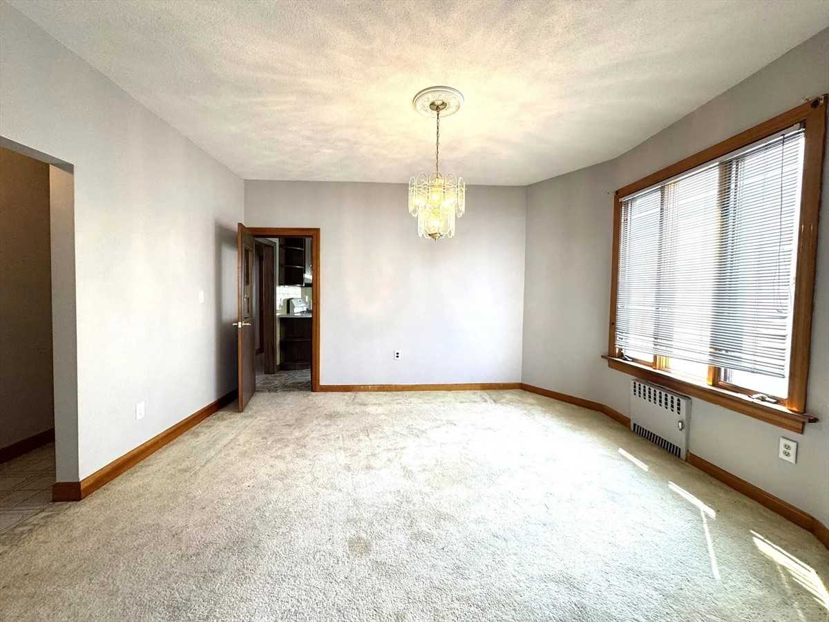 26 Frederick Ave - Photo 4 of 8