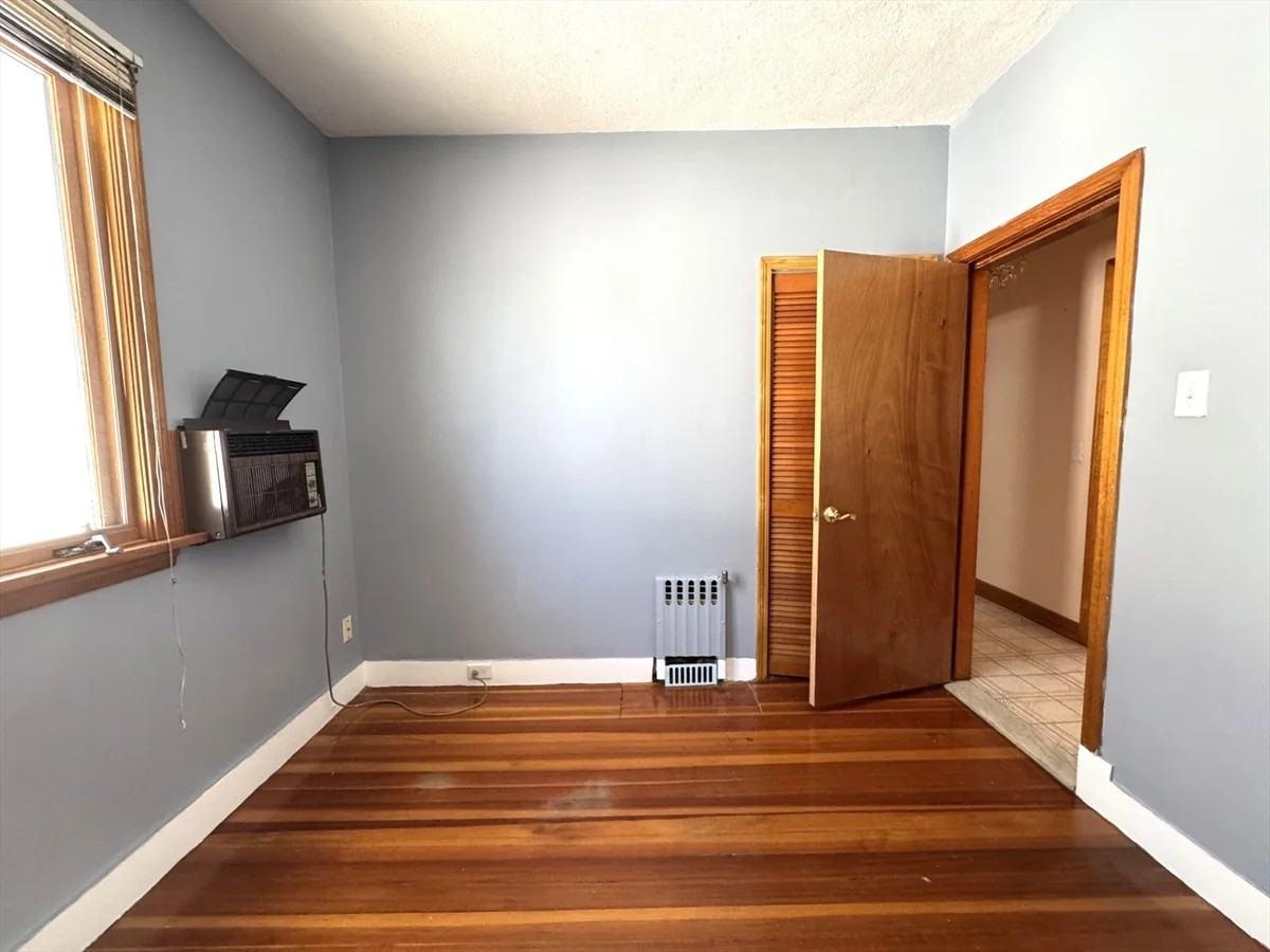 26 Frederick Ave - Photo 6 of 8