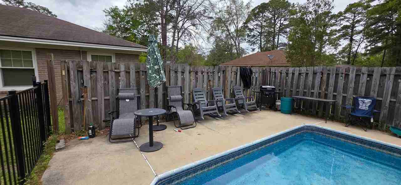 638 Ogden Ave - Photo 5 of 14