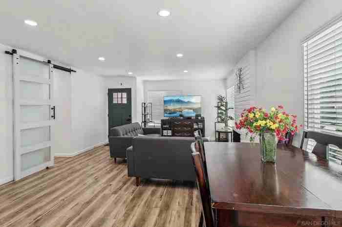 2044 Siegle Dr - Photo 7 of 20