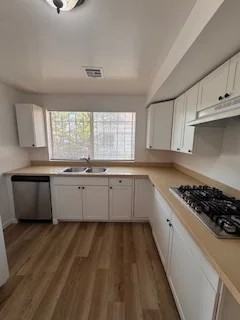 417 W 52nd Pl - Photo 2 of 18