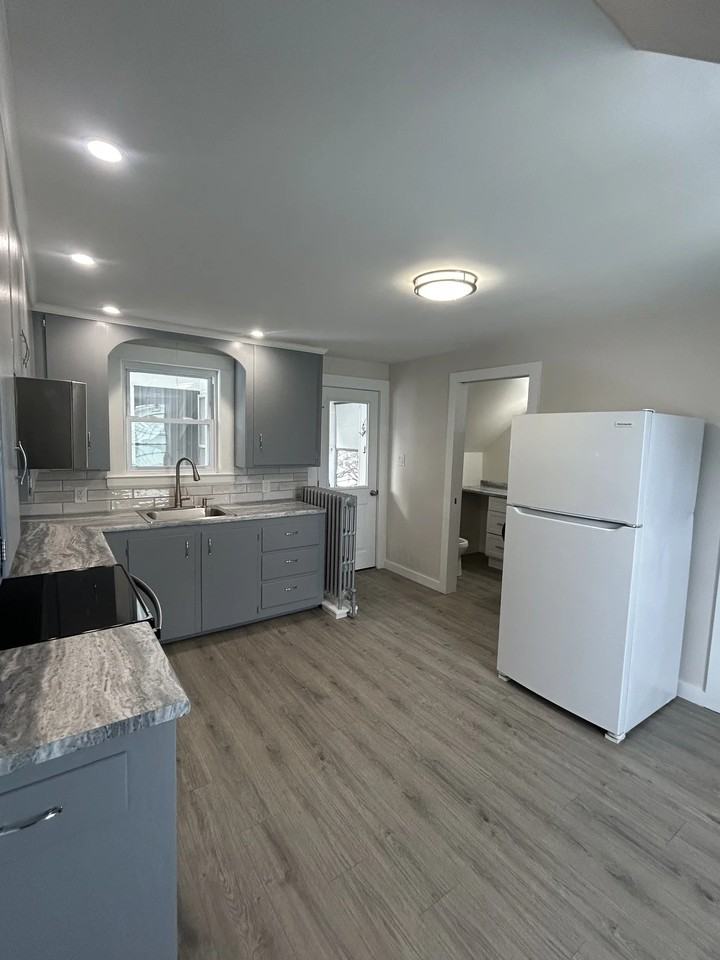 14 Summer St #2 - Photo 2 of 9