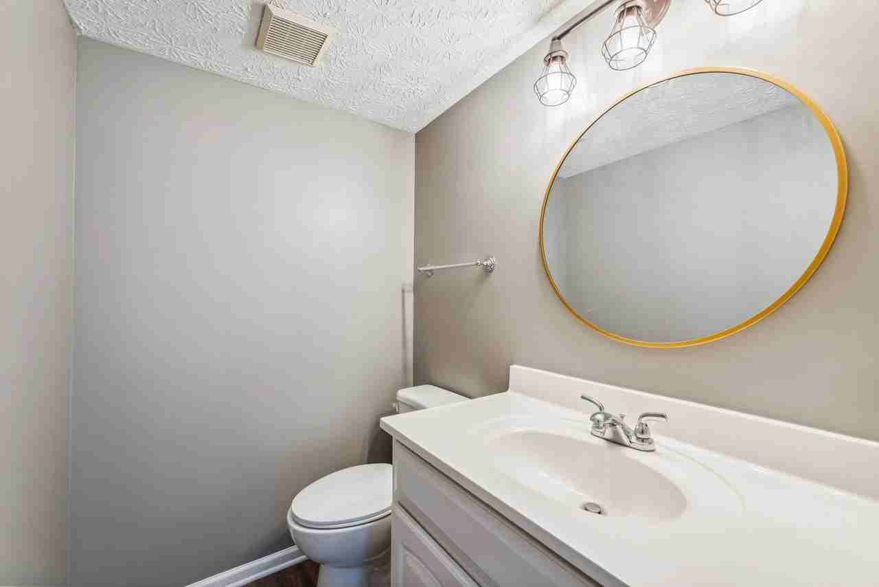 8232 Baltimore Ave - Photo 5 of 20