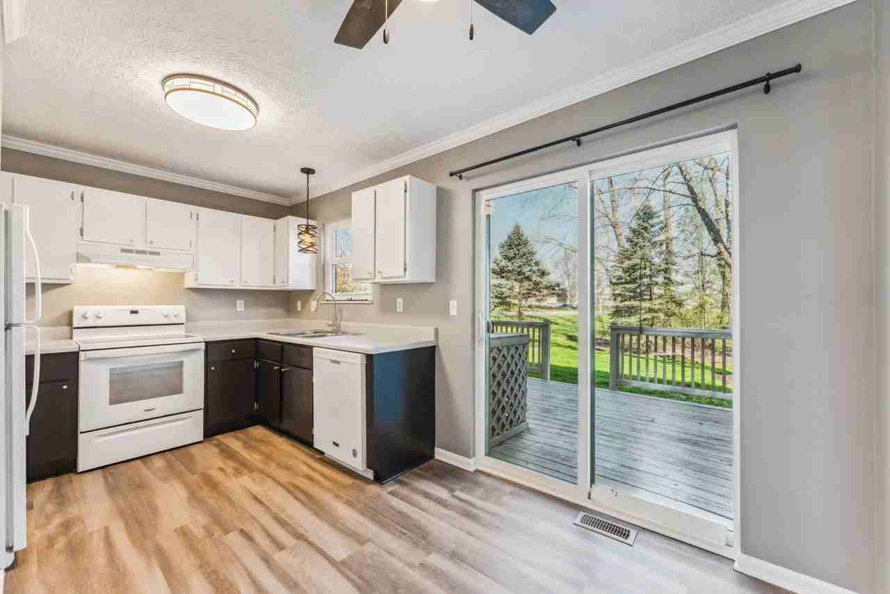 8232 Baltimore Ave - Photo 7 of 20