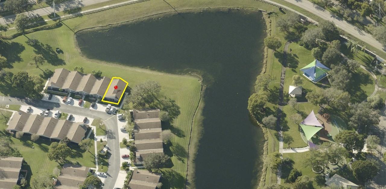 508 Woodgate Cir - Photo 4 of 23