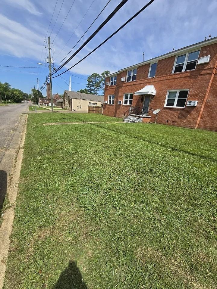 133 East Edgemont Avenue, Unit 2 - Photo 2 of 8