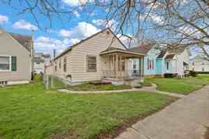 featured image of 404 Miller Ave