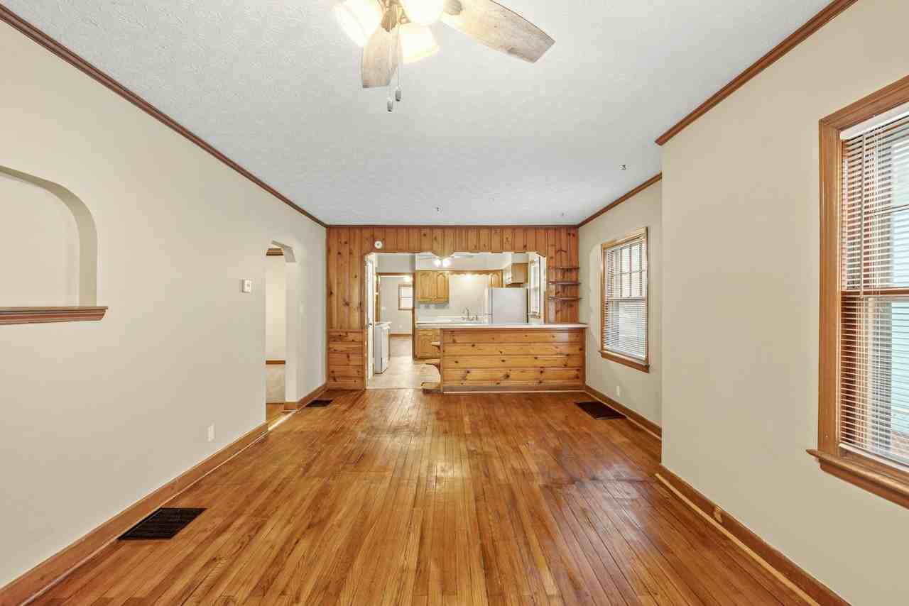 404 Miller Avenue - Photo 3 of 17