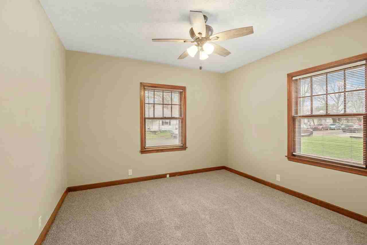 404 Miller Avenue - Photo 7 of 17