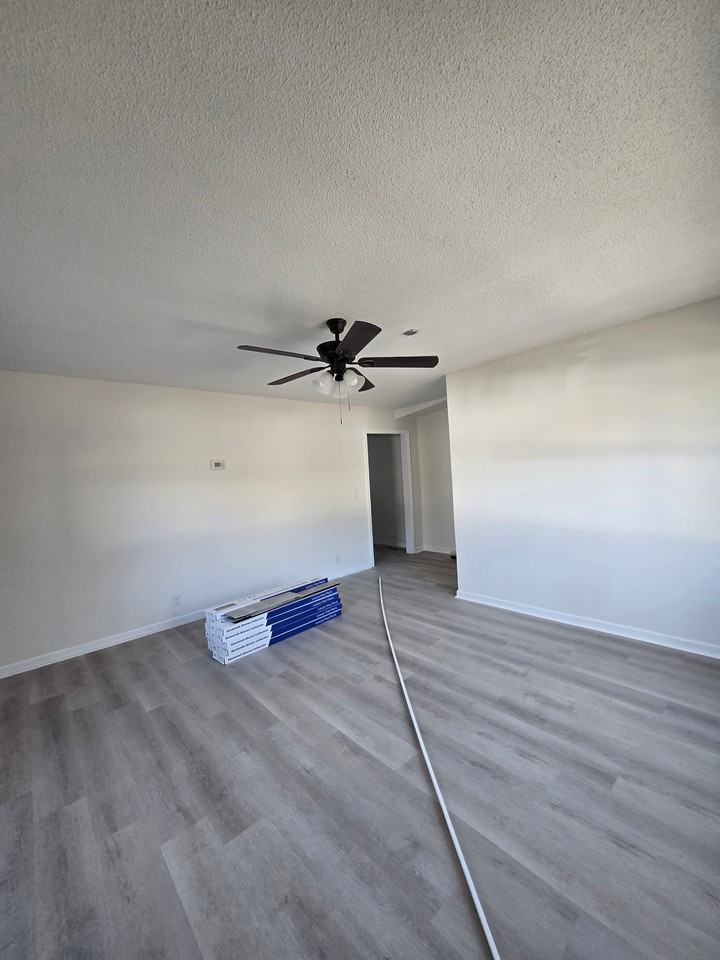 503 North Orange Street - Photo 2 of 9