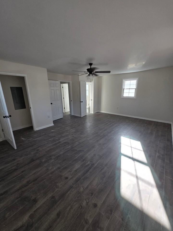 503 North Orange Street - Photo 5 of 9