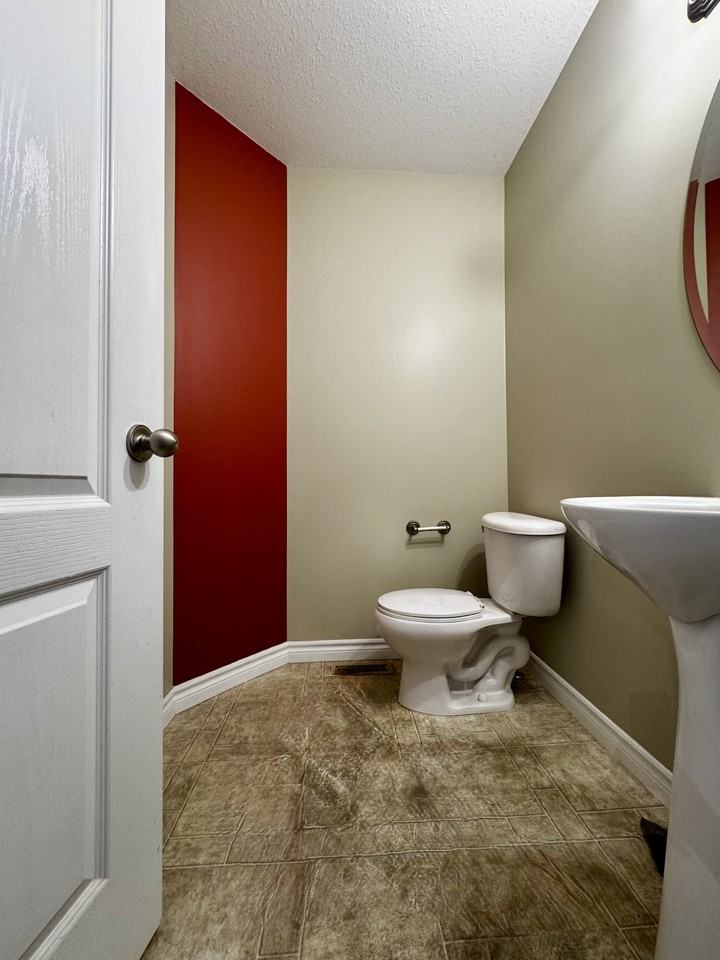 16 Pinnacle Ave #1 - Photo 5 of 17