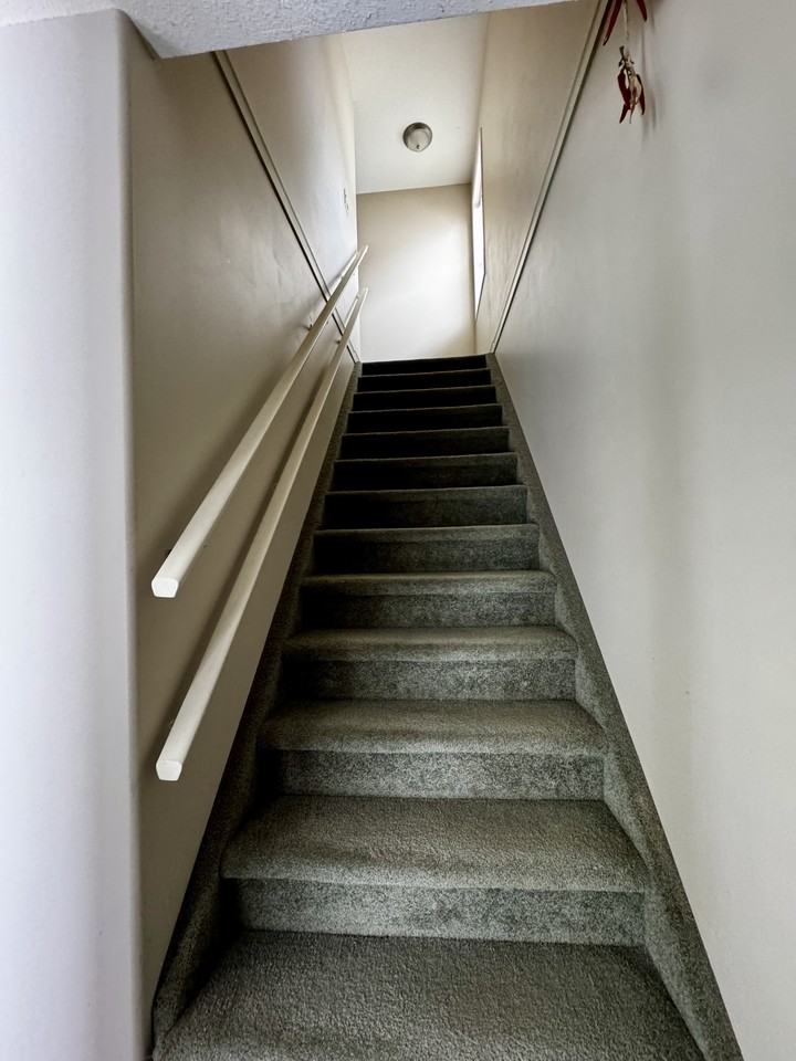 16 Pinnacle Ave #1 - Photo 6 of 17