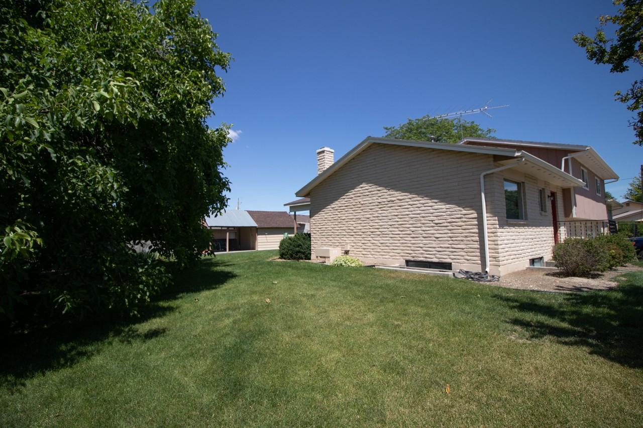 889 Nw 4th Ave #1 - Photo 2 of 18