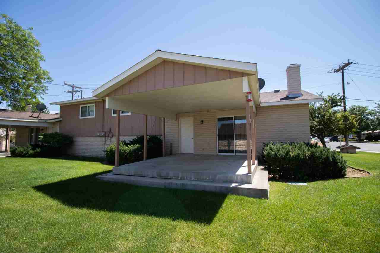 889 Nw 4th Ave #1 - Photo 3 of 18