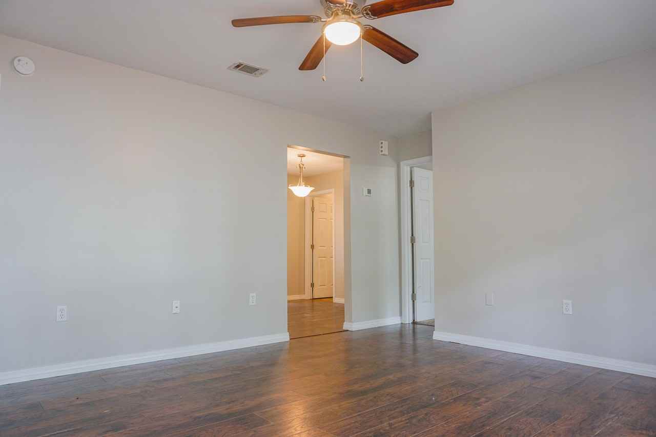 6115 Willow Ln N #361 - Photo 5 of 30