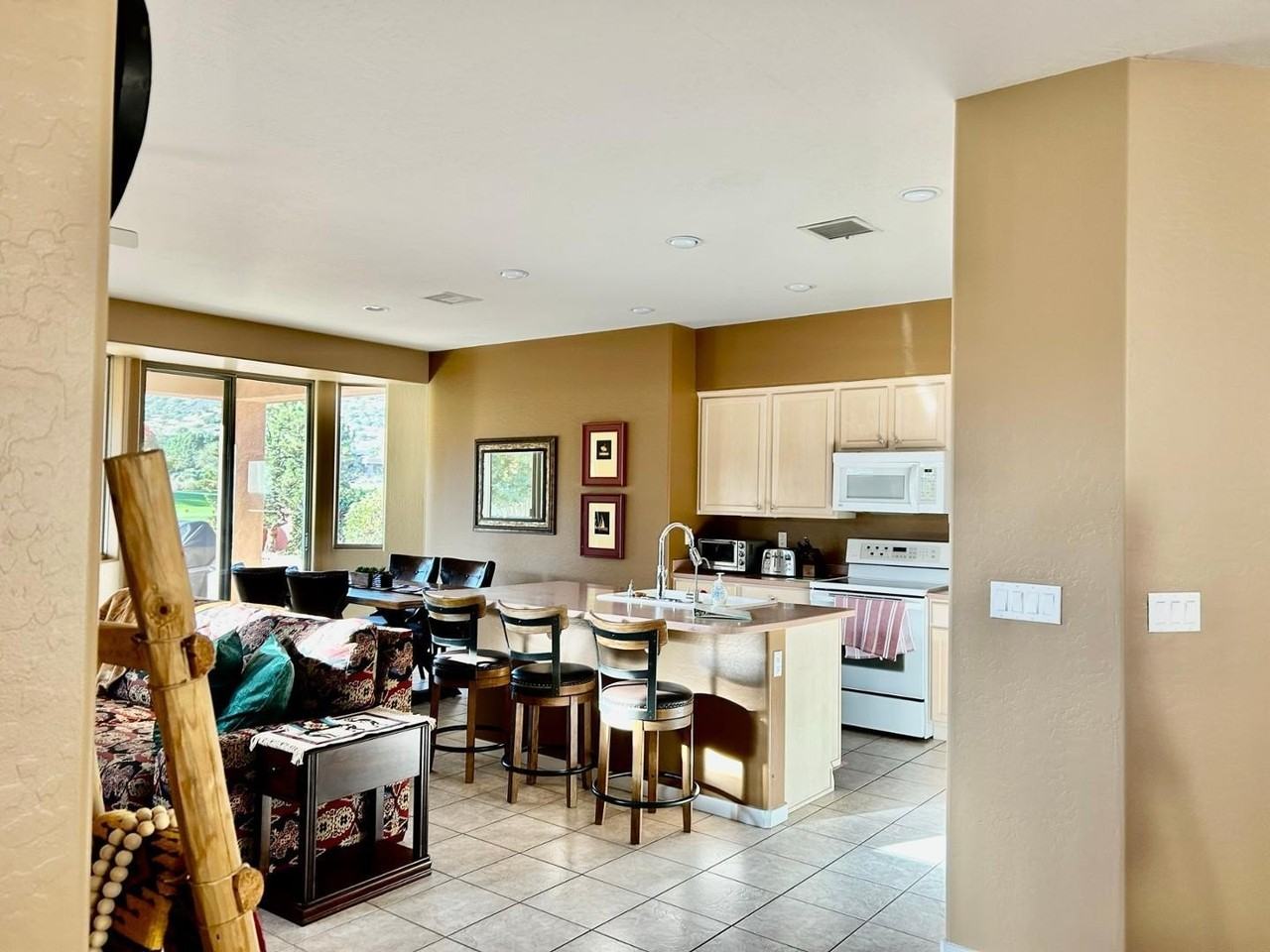 1040 Crown Ridge Rd - Photo 3 of 15