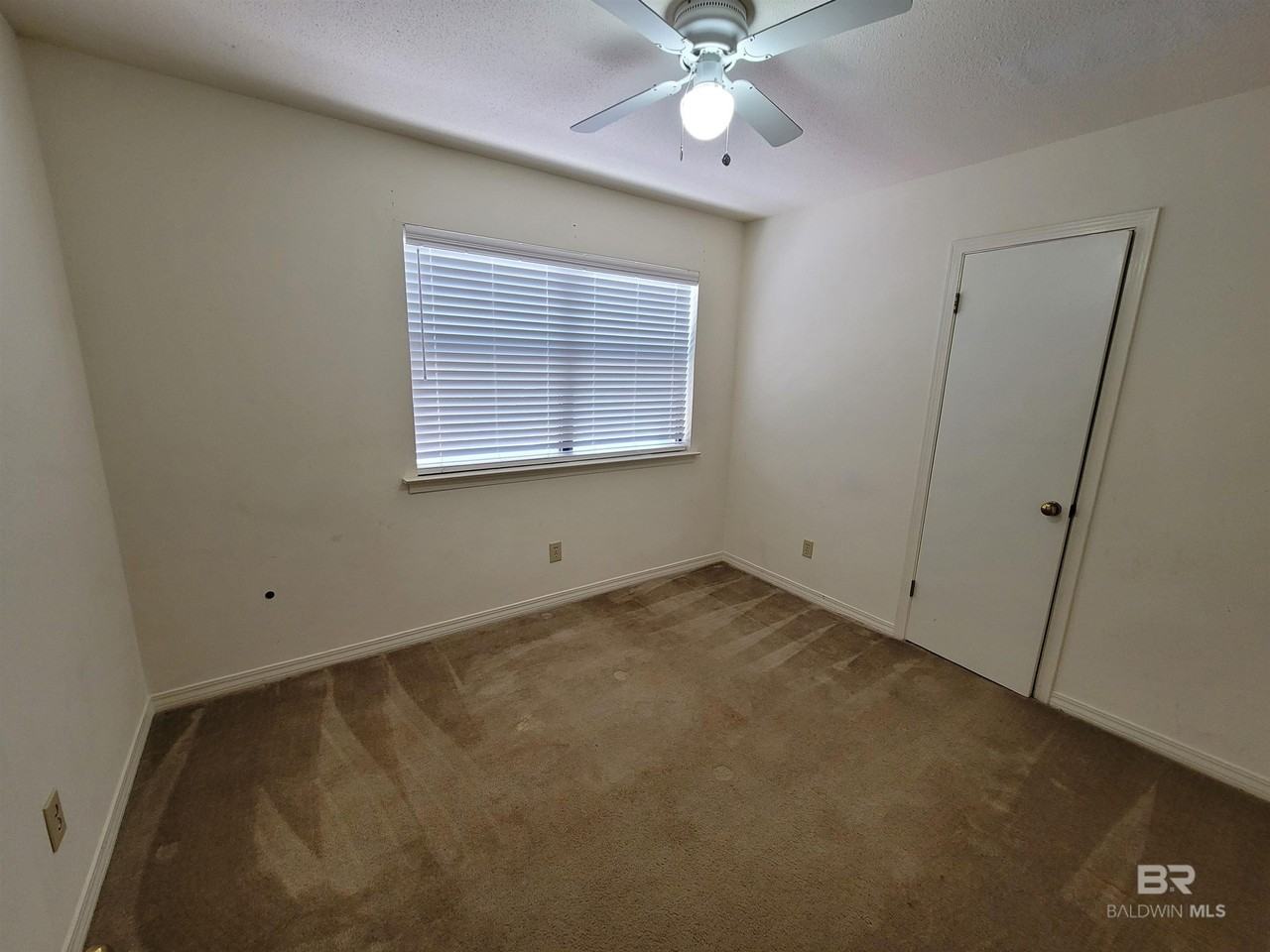 512 Lake Forest Blvd - Photo 7 of 19