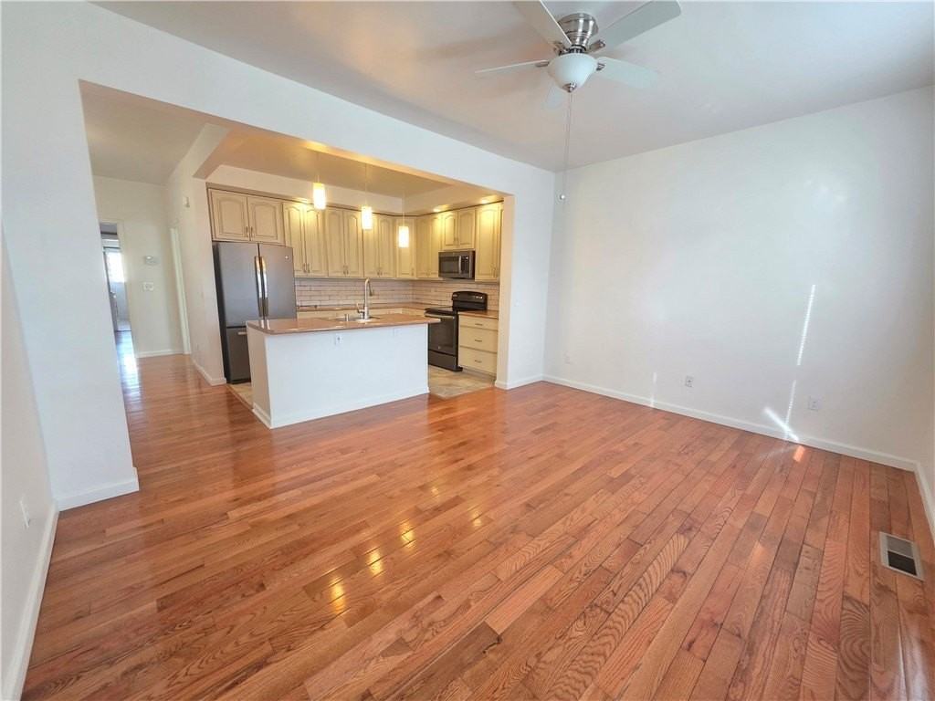 311 Woodview Ave Apt 101 - Photo 6 of 20