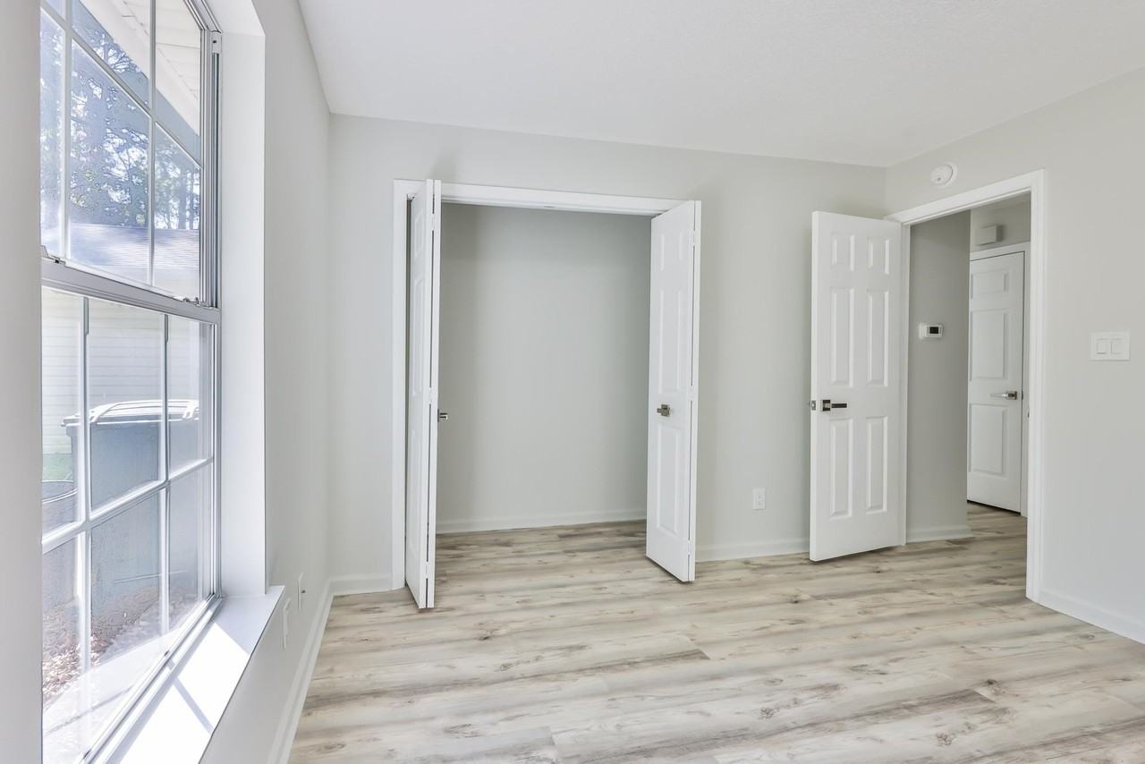 2914 Temperance Dr - Photo 4 of 20