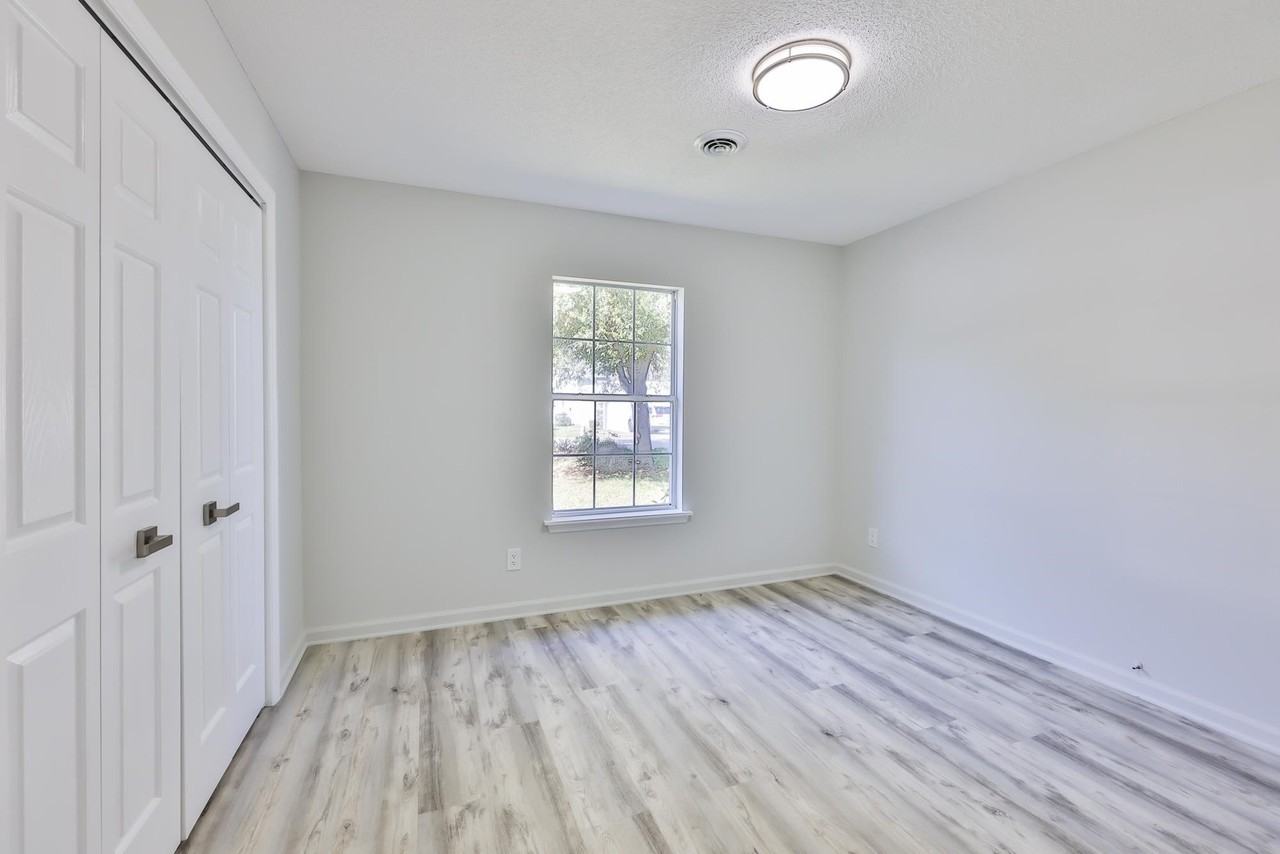 2914 Temperance Dr - Photo 6 of 20