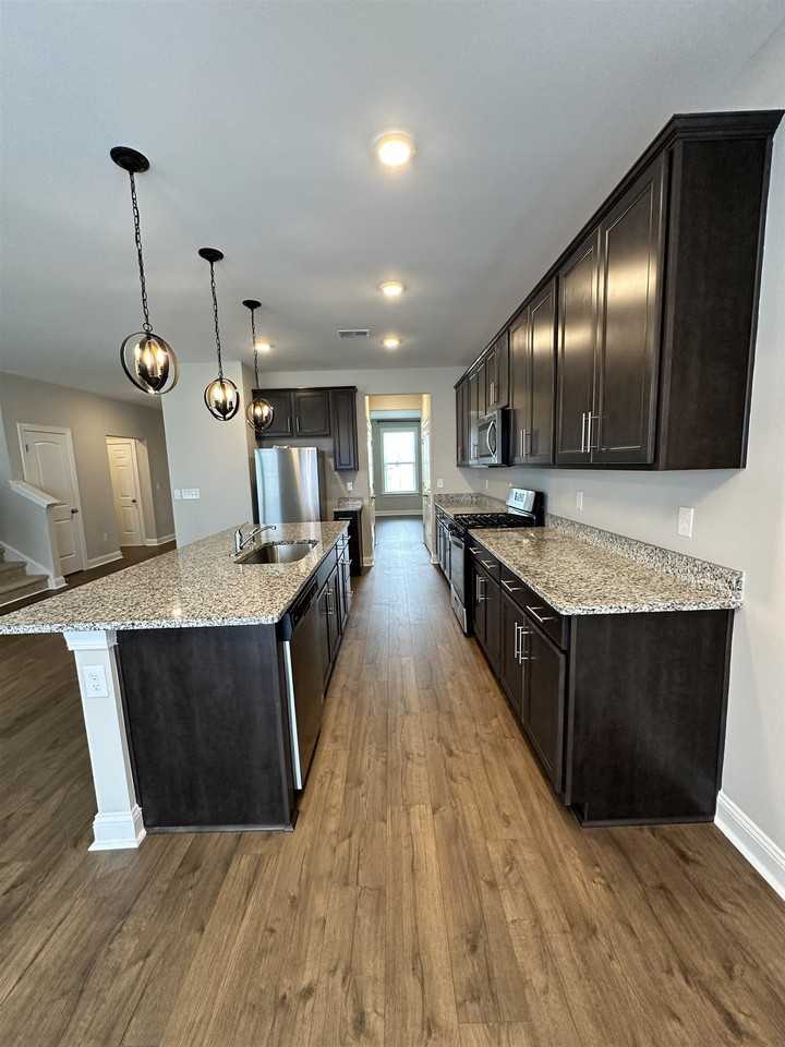 686 Oyster Dr - Photo 2 of 35