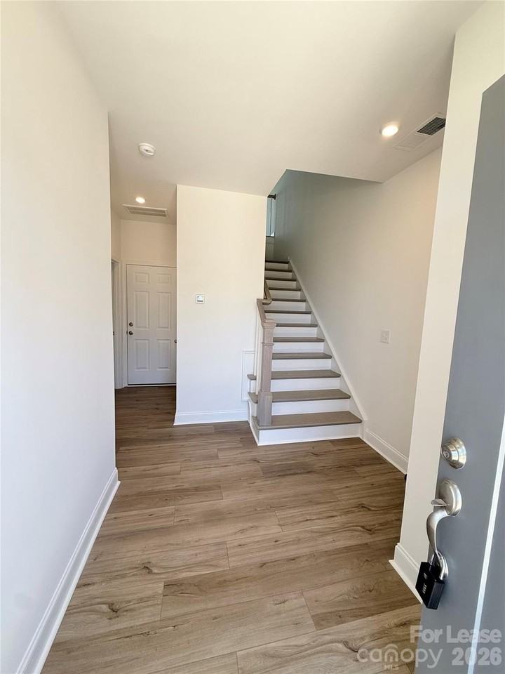 3212 Drift St - Photo 5 of 26