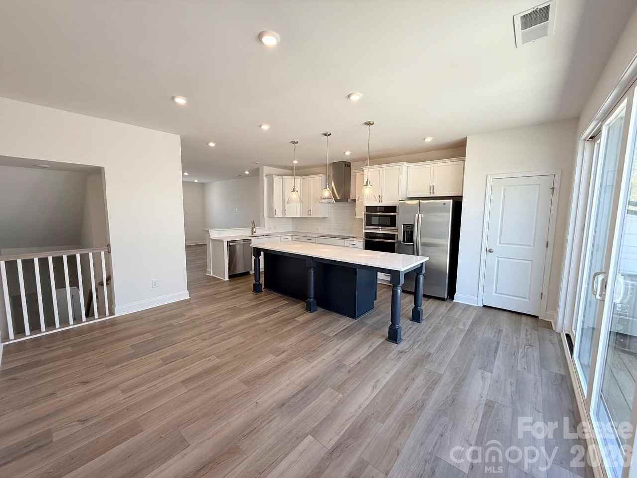 3212 Drift St - Photo 6 of 26