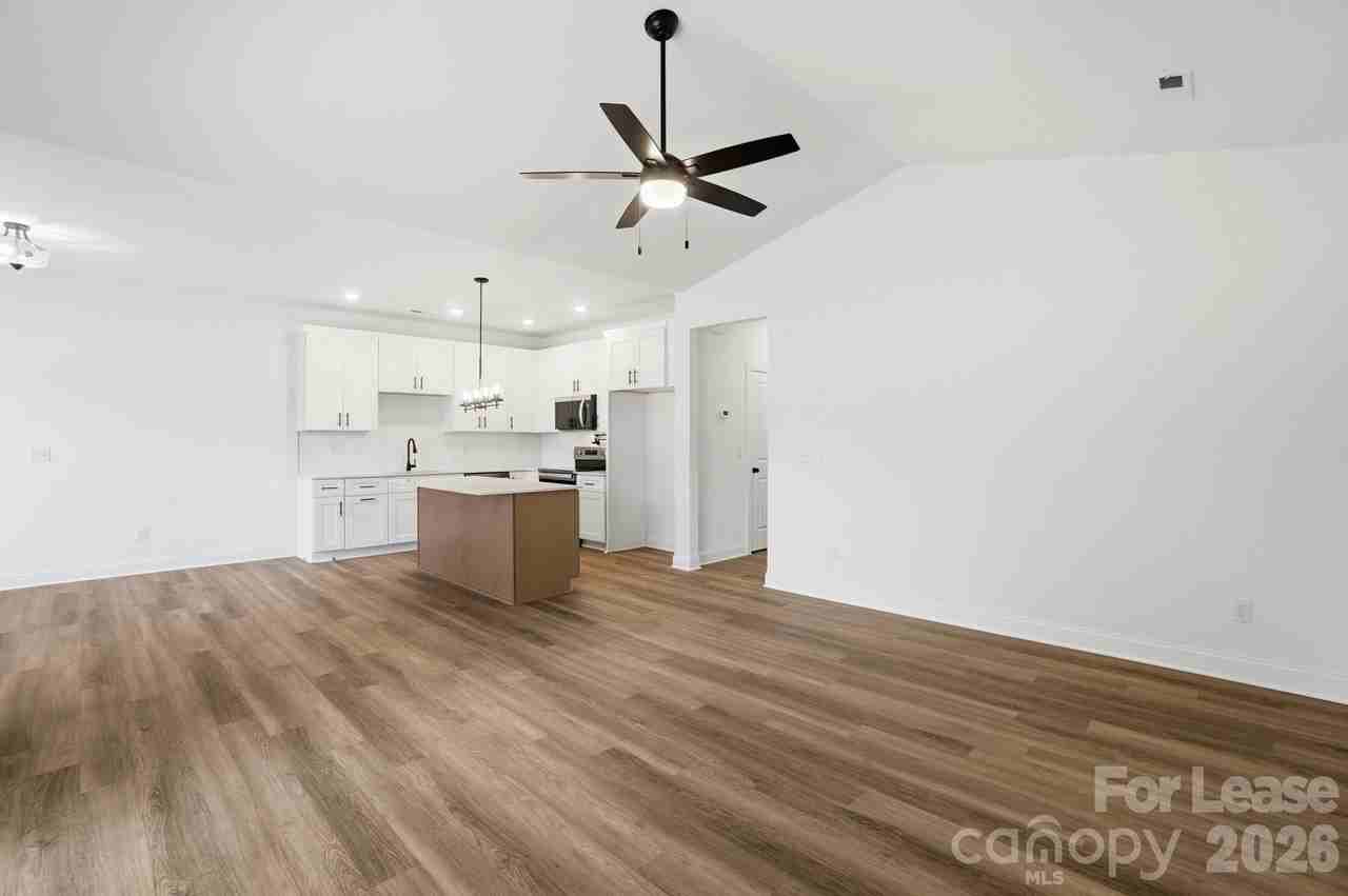 201 Dale Dr - Photo 5 of 20