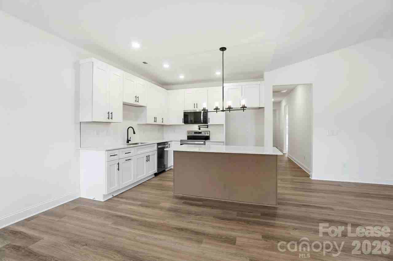 201 Dale Dr - Photo 6 of 20