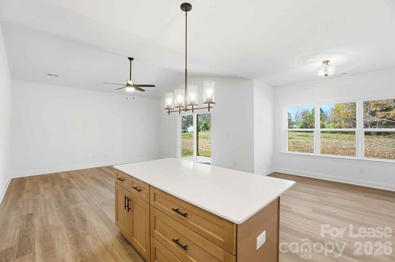 201 Dale Dr - Photo 7 of 20