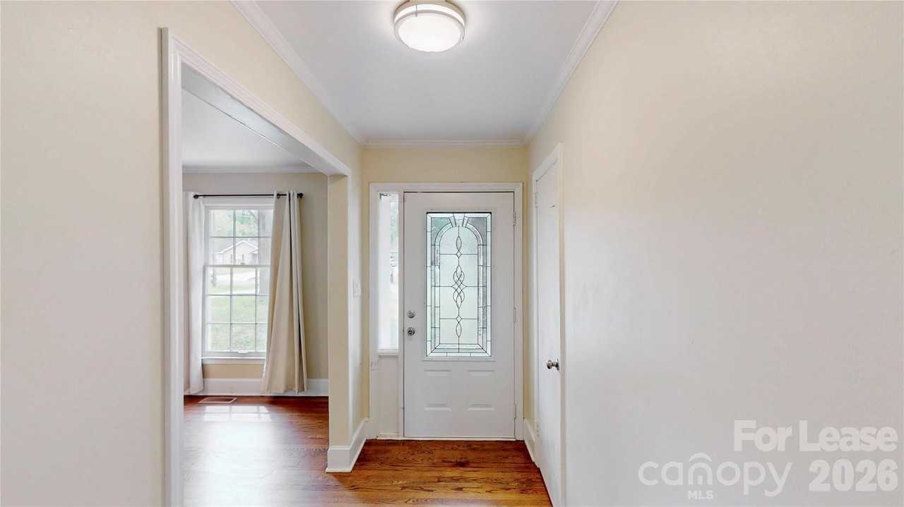 6821 View Way Dr - Photo 2 of 39