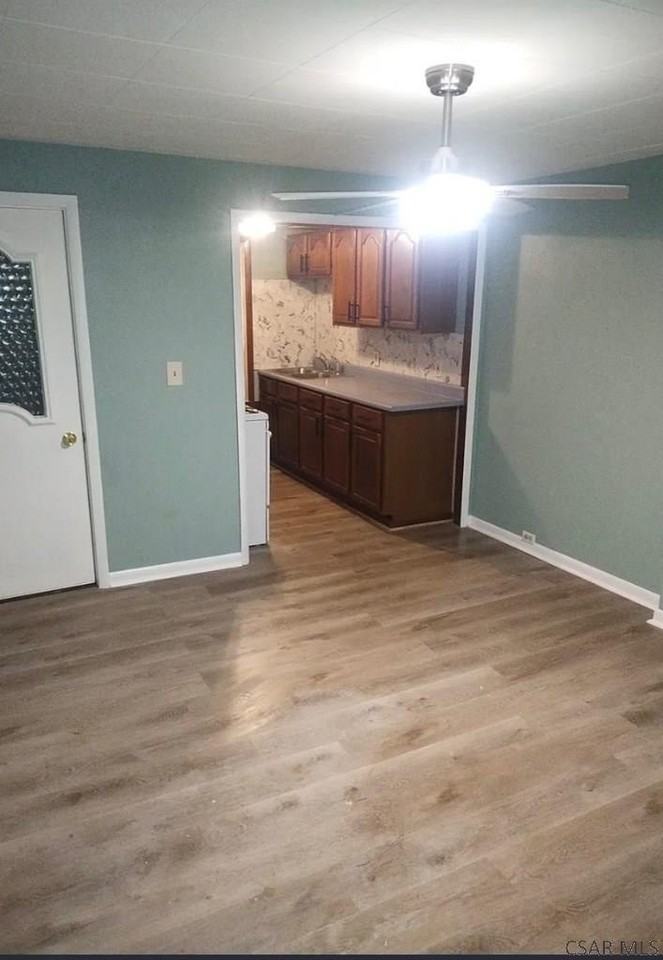 444 Stone St - Photo 6 of 18