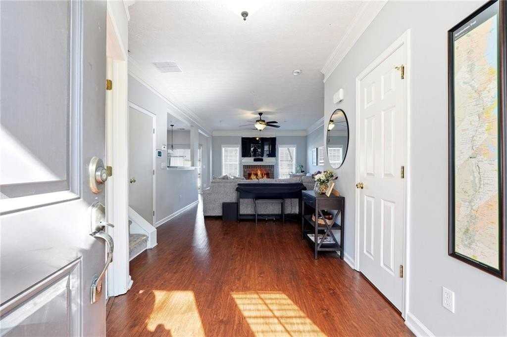 410 Lantern Ln - Photo 2 of 25