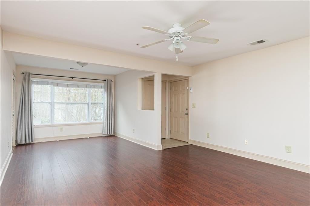 804 Madison Ln Se - Photo 4 of 15