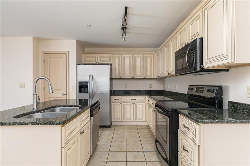 804 Madison Ln Se - Photo 6 of 15