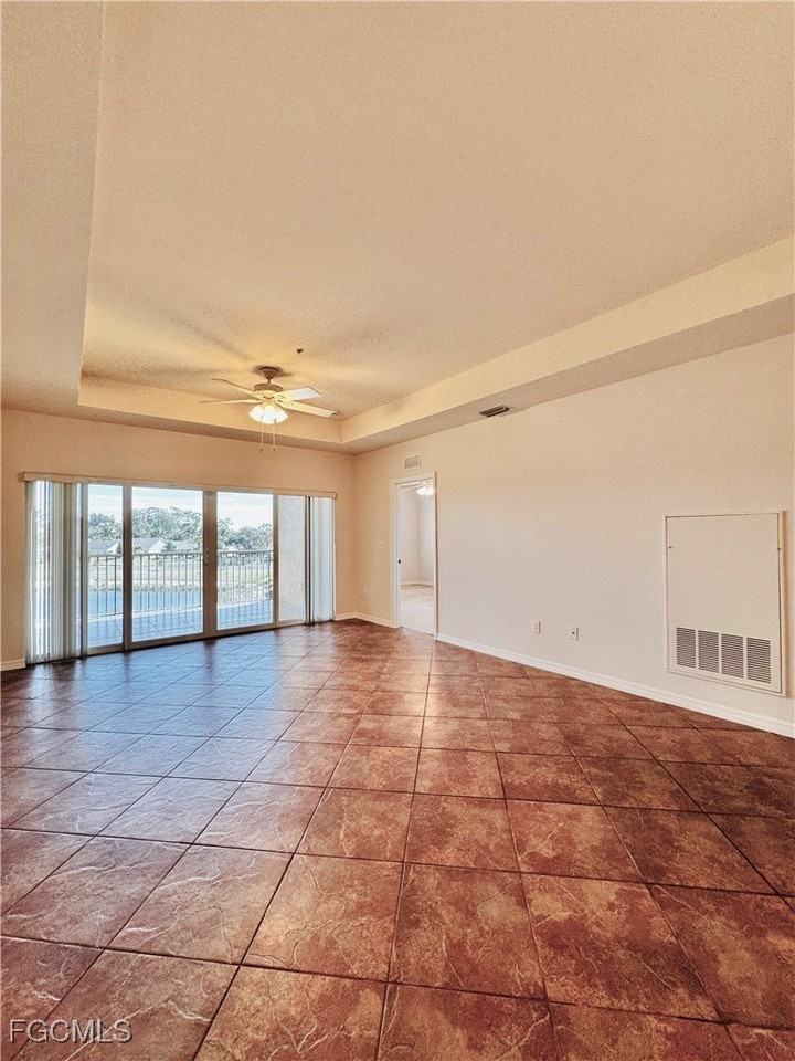 10010 Maddox Ln #318 - Photo 5 of 38