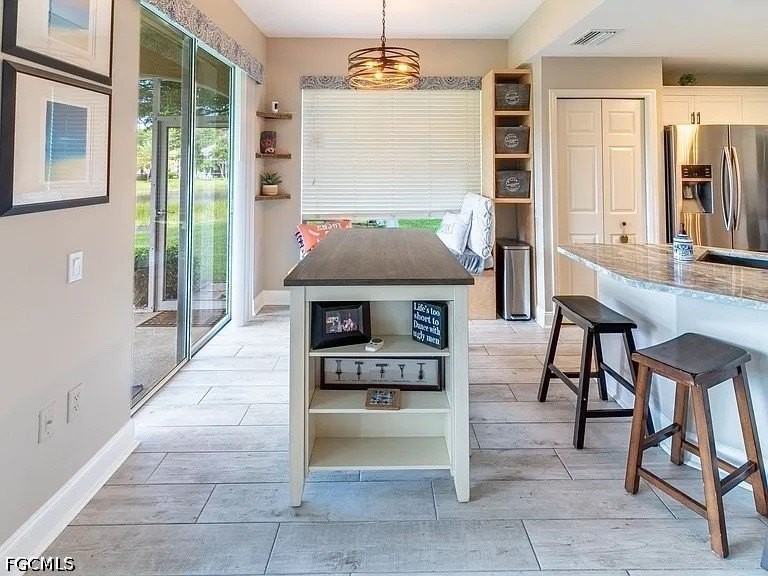 23084 Lone Oak Dr - Photo 4 of 30