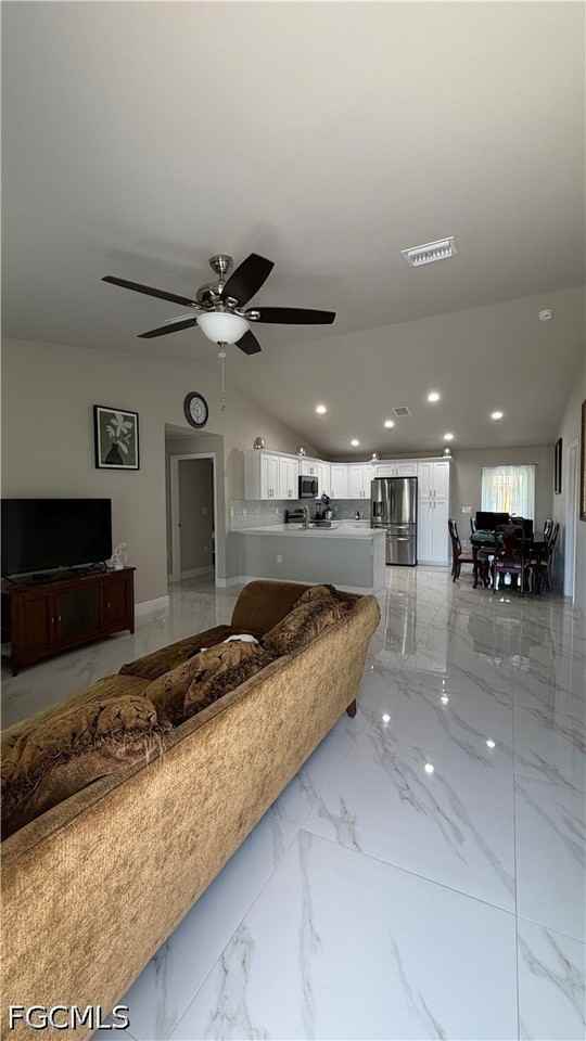 3914 9th St W - Photo 3 of 13