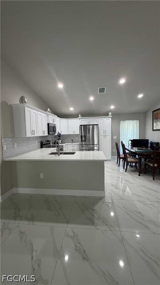 3914 9th St W - Photo 5 of 13