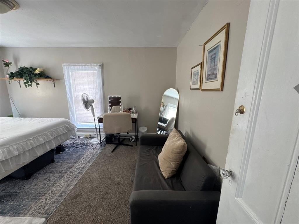 44 Leroy St - Photo 5 of 13