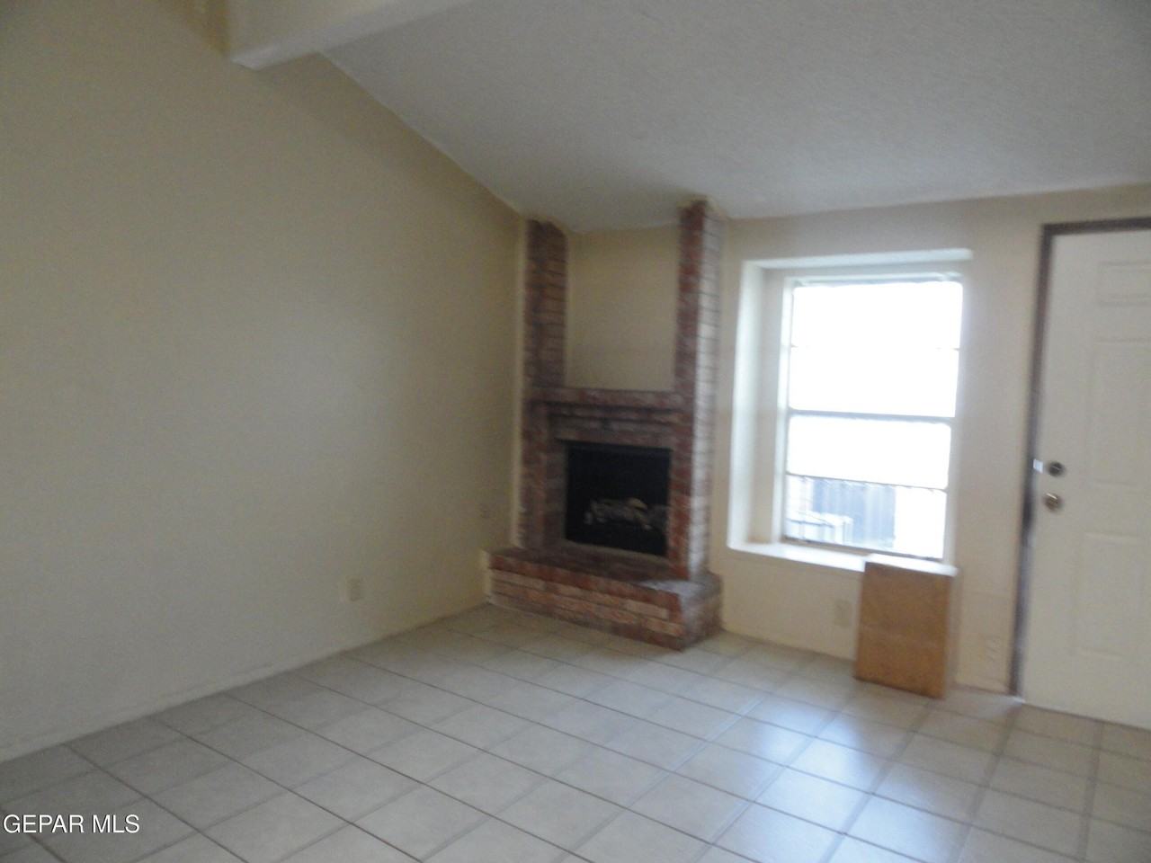 619 White Cliffs Dr Apt A - Photo 7 of 7