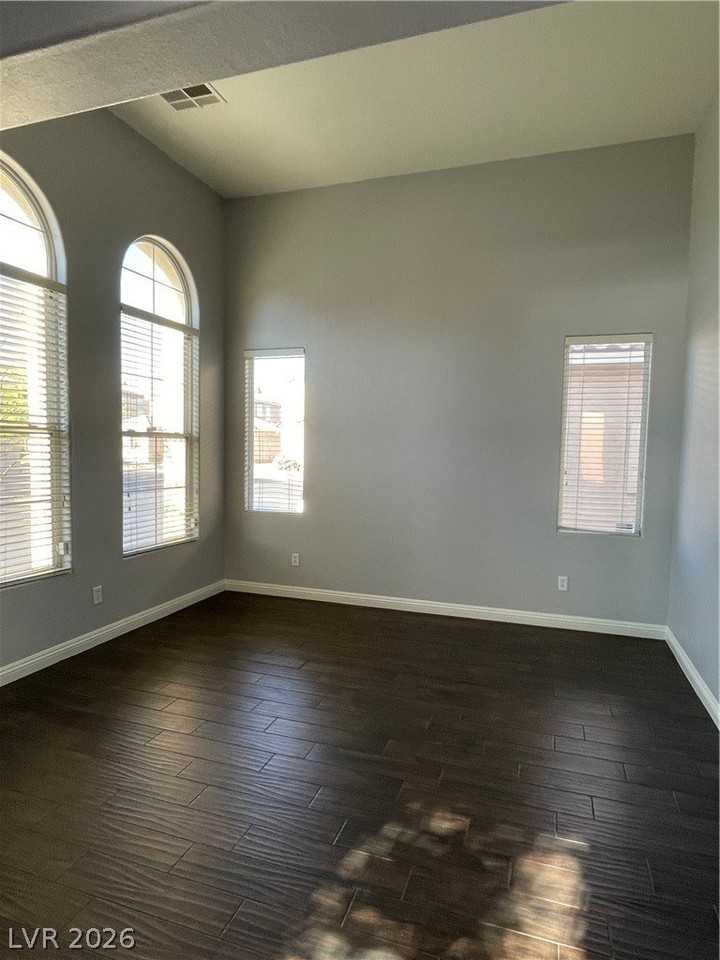 1406 Maryland Heights Ave - Photo 7 of 42