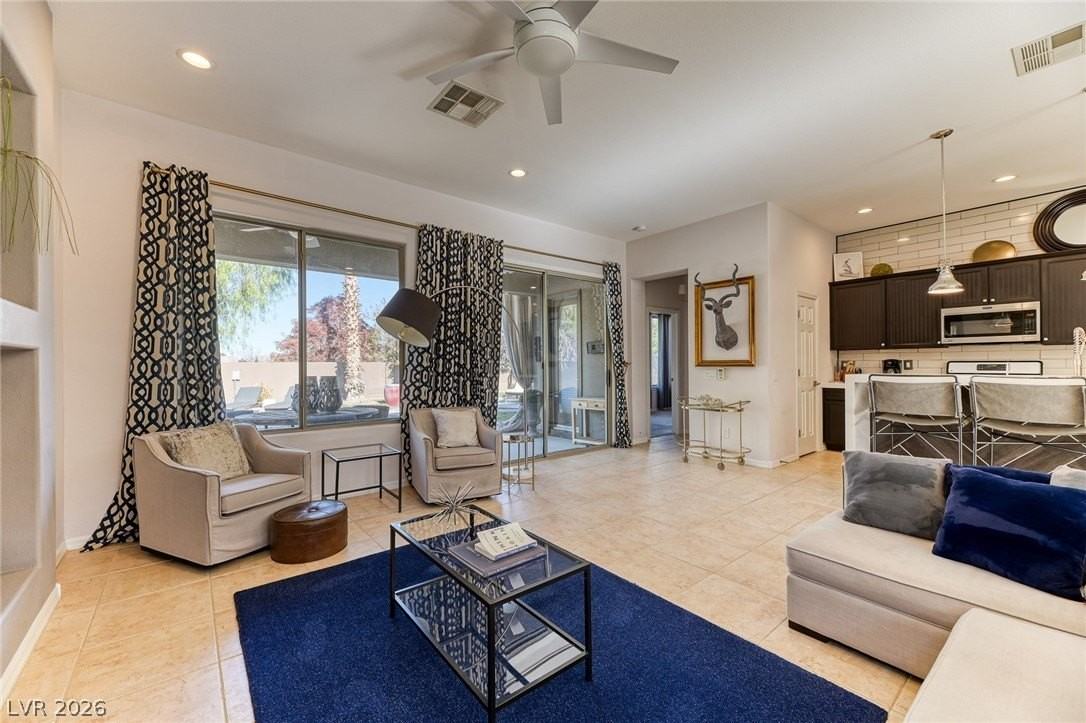 6 Weston Hills Rd - Photo 5 of 19