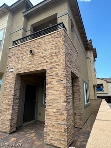 2552 Venetia Pointe St - Photo 3 of 33