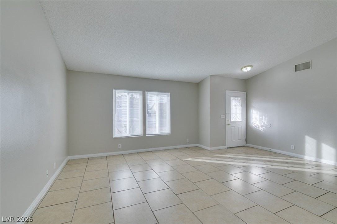 2340 Belvedere Dr - Photo 6 of 42